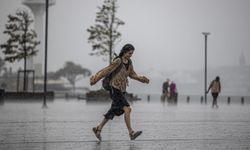 İBB'den sağanak yağış uyarısı: Yaşanabilecek olası olumsuz durumlarda lütfen iletişime geçin