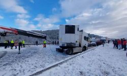 Bolu'da zincirleme kaza: İstanbul yönü trafiğe kapandı