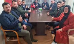 Yeniden Refah Partisi'nde 'kadın ve erkek yan yana oturamaz' kavgası