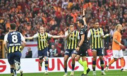 Fenerbahçe 10 kişi ile Galatasaray'ı evinde yendi