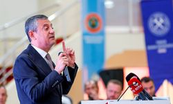 Özgür Özel: Gençlere vizesiz bir yaşam, yasaksız bir yaşam vadediyoruz
