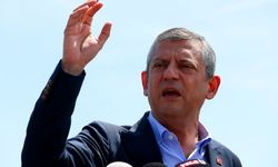 Özgür Özel: Tepemin tasını attırmasın, giderim odasının kapısına asarım Ekrem Bey’in resmini