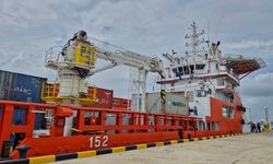 Kolombiya'dan Küba'ya yaklaşık 100 tonluk insani yardım