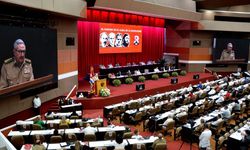 Küba'da reform zirvesi: Komünist Parti olağanüstü toplanıyor