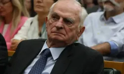 70 yıllık CHP'liydi: Eski Genel Sekreter Önder Sav partisinden istifa etti!