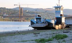 Tuna Nehri'nde su seviyesi tarihin en düşük seviyesine indi: Gemiler geçiş için bekliyor