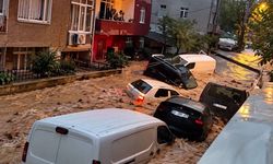 İstanbul'daki sellerde can kaybı 6'ya yükselirken, arama çalışmaları sürüyor