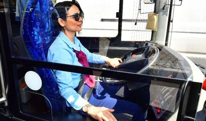 Kadın eli değdi, memnuniyet arttı: İzmir'de kadın şoför etkisi