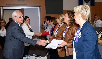 İzmirli kadınlar Karabağlar'da toplandı