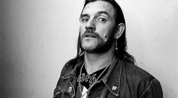 Ünlü heavy metal grubu Motörhead'ten Lemmy kansere yenik düştü