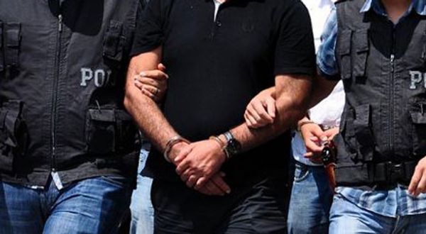 Ankara'da 327 asker tutuklandı