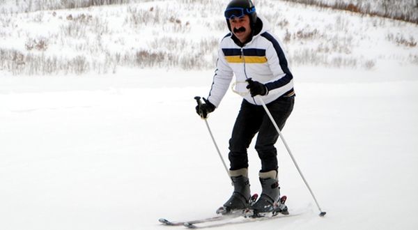 Komünist Başkan'dan kayak daveti