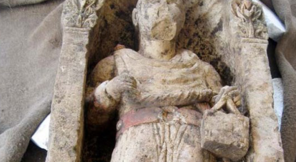 Isparta’da 1500 yıllık rahip heykeli çalındı