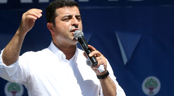 AKP'li vekilin Demirtaş'a 'vatan haini' demesi 'eleştiri' olarak kabul edildi