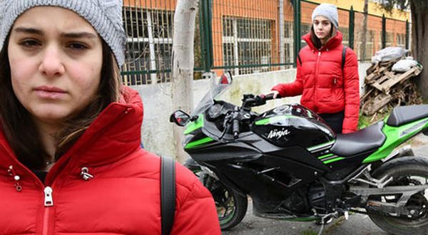 Kadıköy'de minibüs şoförleri motosikletli çifti darp etti