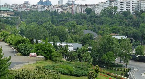 Swissotel, Maçka Parkı çevresindeki ağaçların kesilmesi için başvurdu