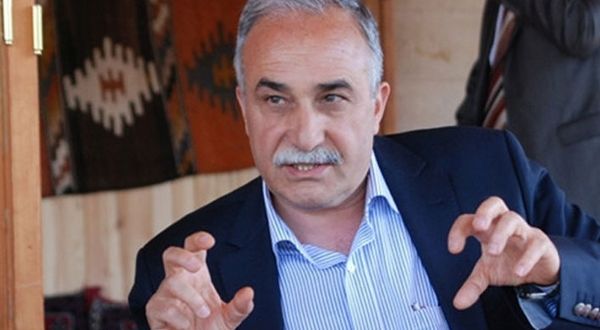 ‘Bardağı taşıran son damla’ diyen eski bakan Fakıbaba, AKP’den istifa ettiği iddia edildi