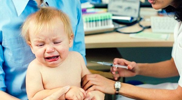 Aşı yaptırmayı reddeden ailelerin sayısı artıyor: 14 binden fazla çocuk ölebilir