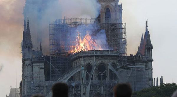 Notre Dame’daki eserlerin yüzde 90’i kurtarıldı