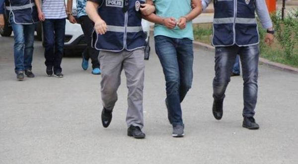 HDP Van İl Eş Başkanı Yadişen Karabulak ve 5 kişi tutuklandı