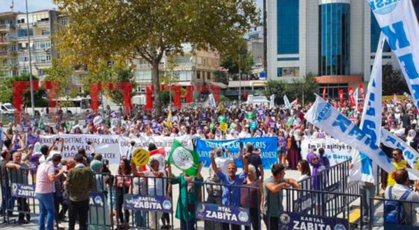 İstanbul'da 1 Eylül mitingi: Savaşa karşı barış, kayyıma karşı halk iradesi