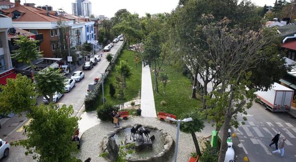 Kadıköy'ün parklarına erkek şiddetiyle hayatını kaybeden kadınların ismi verilecek