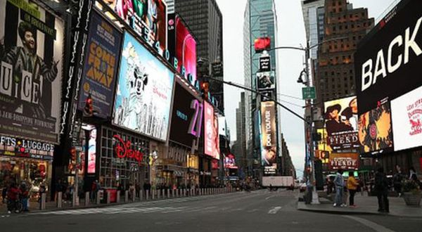 Koronavirüs: New York'ta 50 binden fazla restoran, kafe, bar, tiyatro ve sinemalar kapatılıyor