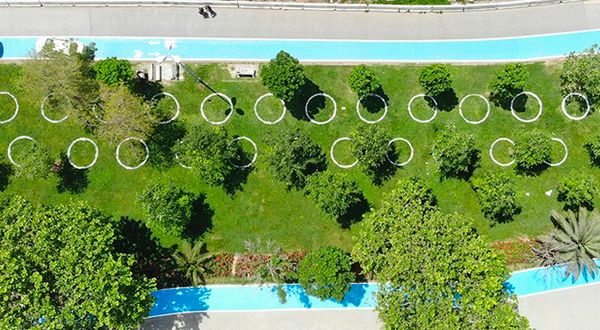 İstanbul’daki parklarda 'çemberli sosyal mesafe' dönemi