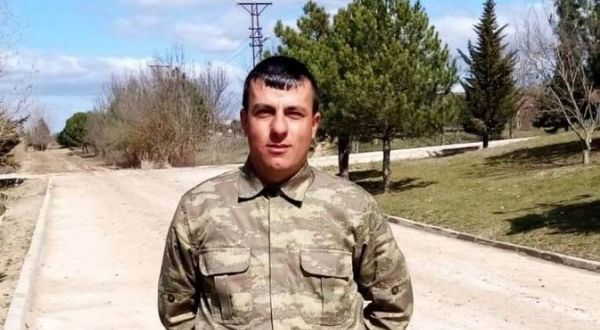 'İntihar etti' denilen askerin ailesi cinayet şüphesiyle savcılığa suç duyurusunda bulundu
