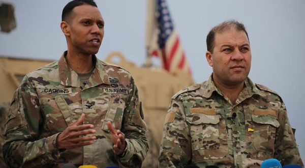 ABD'li komutan, DSG'ye veda konuşmasında ağladı