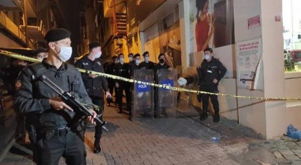 İstanbul’da bir kişi polis kurşunuyla vurularak öldü: Polis ve 6 kişi gözaltına alındı