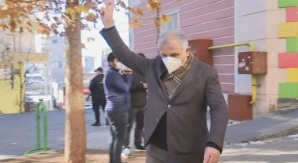 Erol Katırcıoğlu: Bağırıp küfür ediyorlardı, Madımak'ın kapısında gibi hissettik