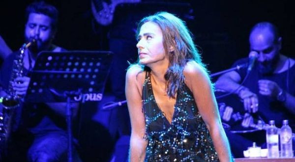 Aşı olmayacağını duyuran Yıldız Tilbe'nin konseri iptal edilmişti: Aşı oldu