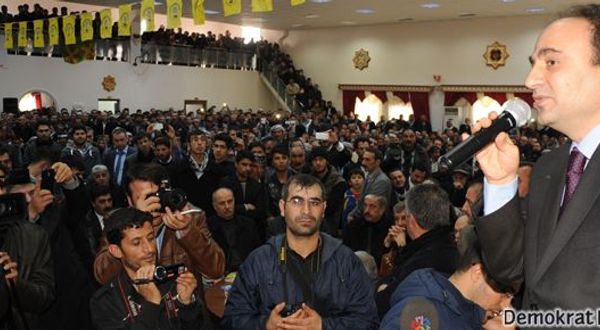Siverek'te Osman Baydemir'le barış buluşması