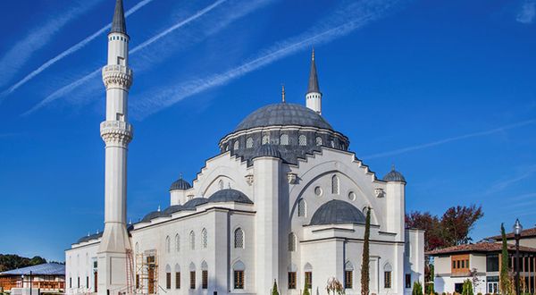 Diyanet, yurtdışındaki cami inşaatları için 500 milyon TL harcadı