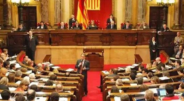 Katalonya Parlamentosu, Kuzey ve Doğu Suriye Özerk Yönetimi’ni tanıdı