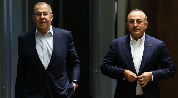 Lavrov ve Çavuşoğlu telefonda görüştü