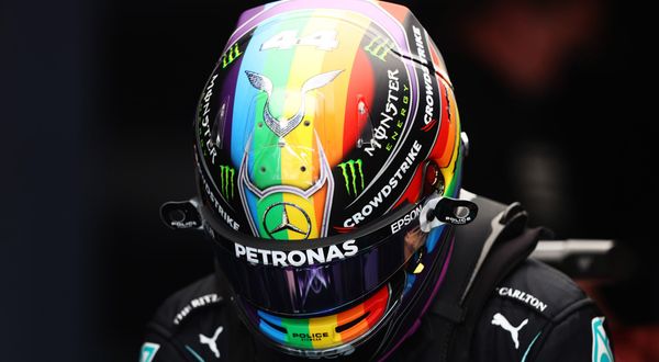 F1 pilotu Hamilton, Suudi Arabistan'daki LGBTİ yasalarını gökkuşağı kaskı ile protesto edecek