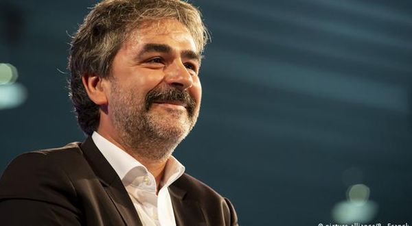 Gazeteci Deniz Yücel'e 7 bin 80 lira adli para cezası