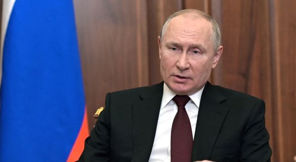 Putin Bazı ürün ve hammaddelerin ithalat ve ihracatını yasakladı