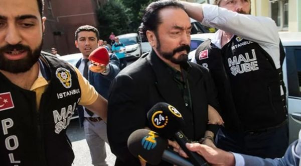 Adnan Oktar davasında 'tahliye' kararı veren mahkeme heyeti hakkında soruşturma