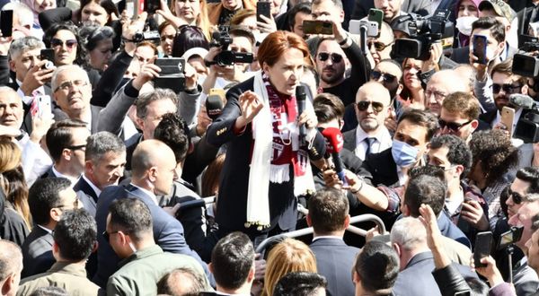 Meral Akşener'den Erdoğan'a yüzük göndermesi