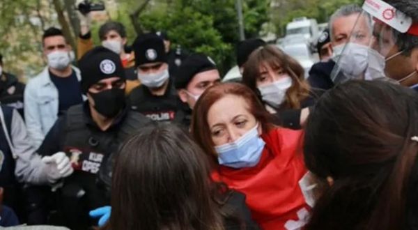 Çerkezoğlu'nun aralarında olduğu 15 sendika yöneticisinin yargılandığı 1 Mayıs davasında beraat kararı