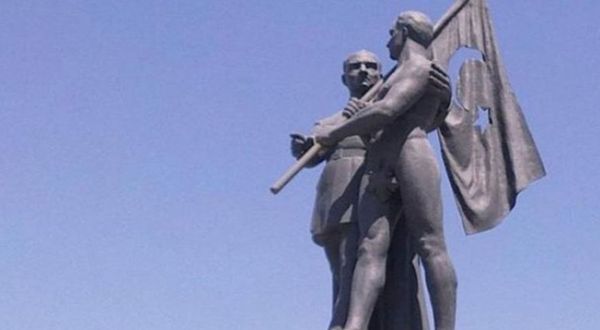 Malatya'da çıplak heykel krizi yeniden hortladı