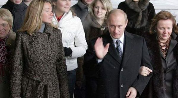 Putin'in yaptırım uygulanan kızları hakkında neler biliniyor?