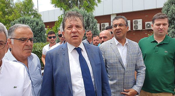 CHP'li Edremit Belediye Başkanı makamında darbedildi
