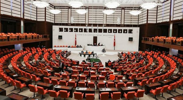 CHP'nin çağrısıyla toplantıya çağrılan Meclis'e AKP ve HDP katılmayacak