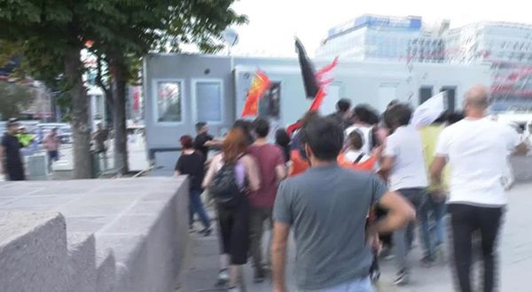 Ankara'da Suruç anmasına polis müdahalesi: Çok sayıda kişi gözaltına alındı