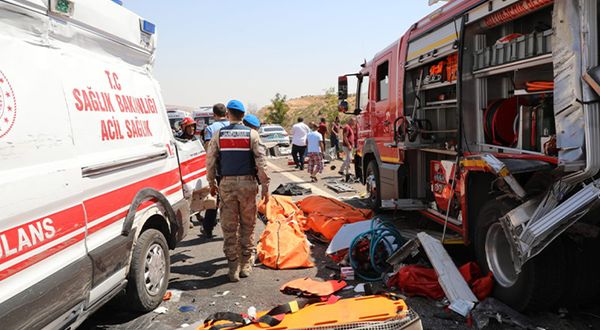 Gaziantep'te zincirleme kaza: 16 kişi yaşamını yitirdi