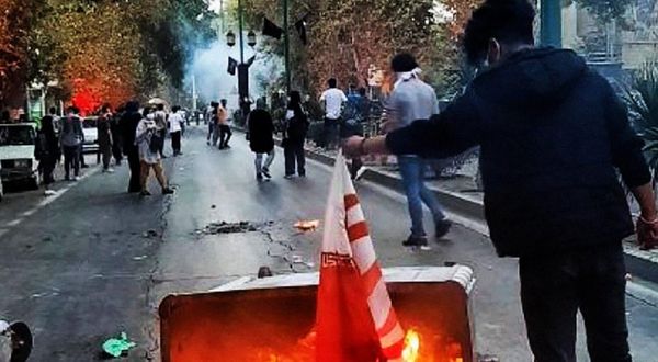 İran'da Mahsa Amini protestoları: 41 ölü